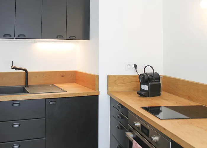 Beautiful Bright Apartment Near The Marais